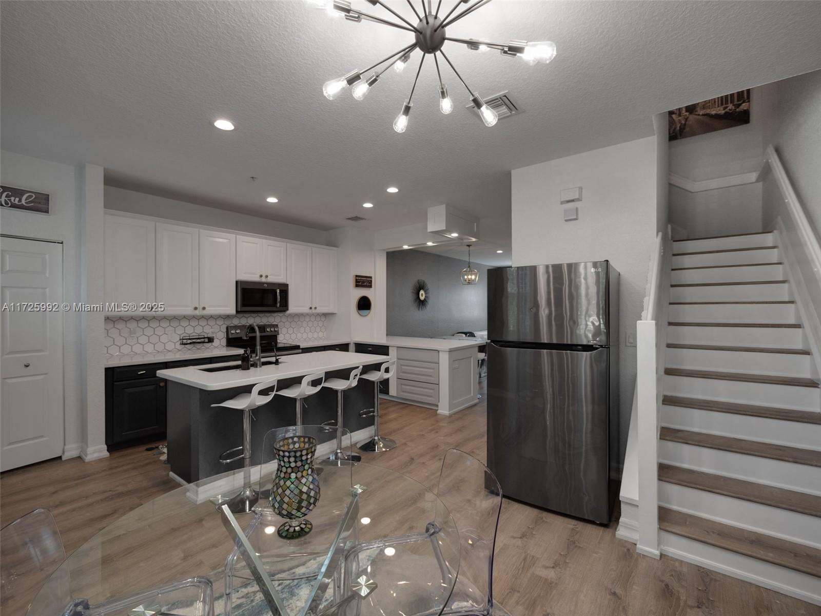 SANDPIPER COVE AT BOTANICA - Residential