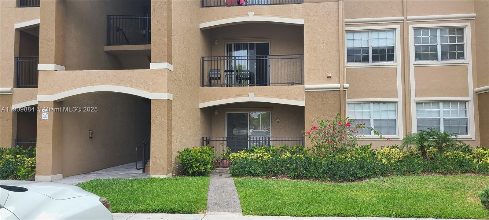MARQUESA CONDO - Residential Lease