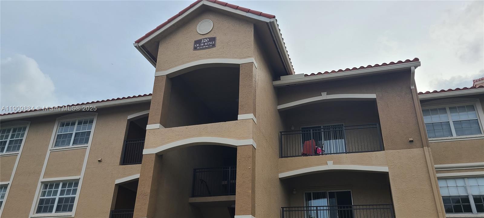 MARQUESA CONDO - Residential Lease