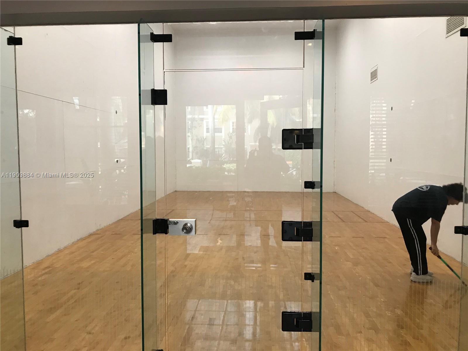 MARQUESA CONDO - Residential Lease