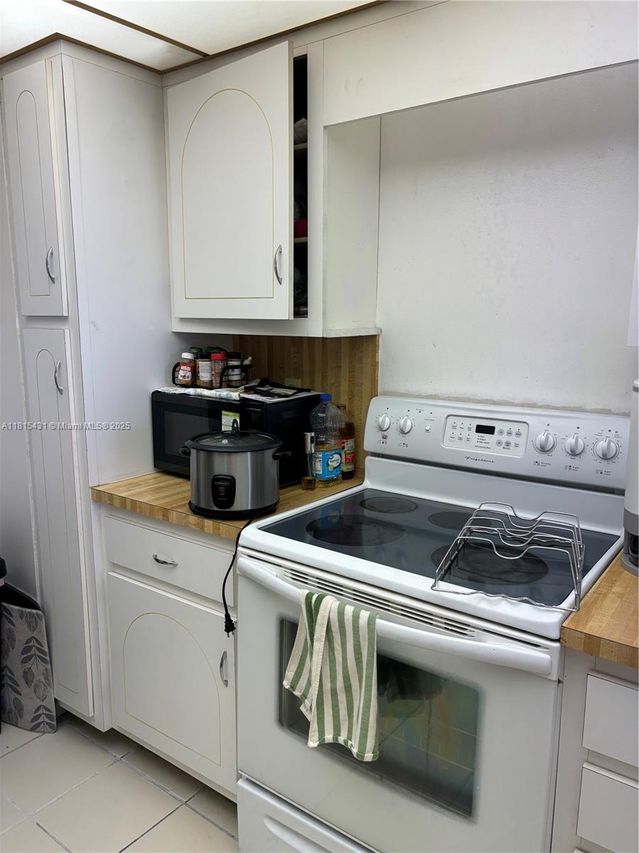 PRINCE GEORGE ARMS CONDO - Residential