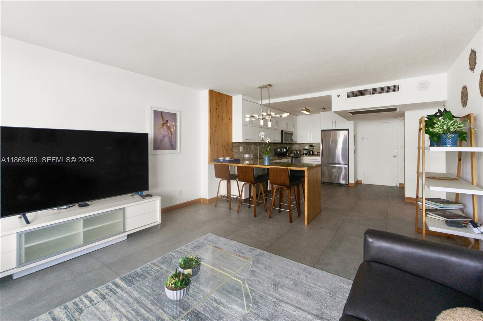 THE DECOPLAGE CONDO - Residential