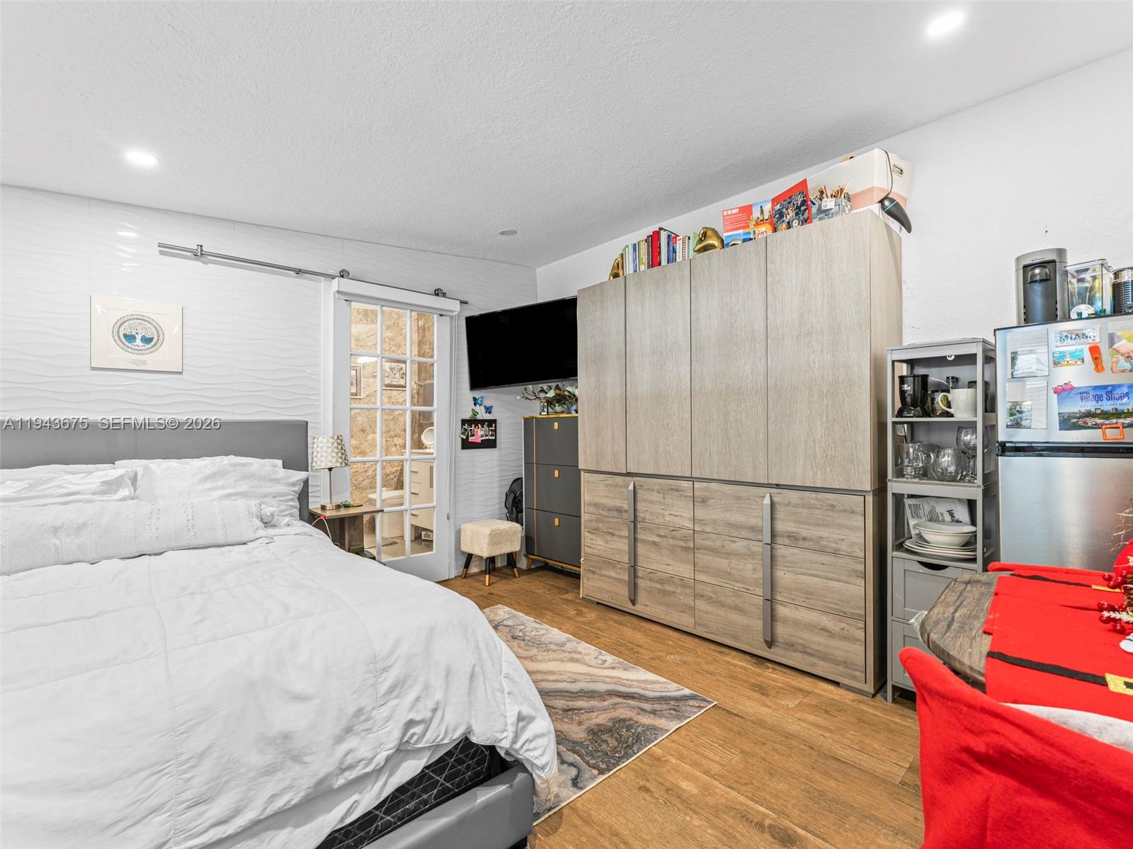 WESTWOOD LAKE 4TH ADDN - Residential