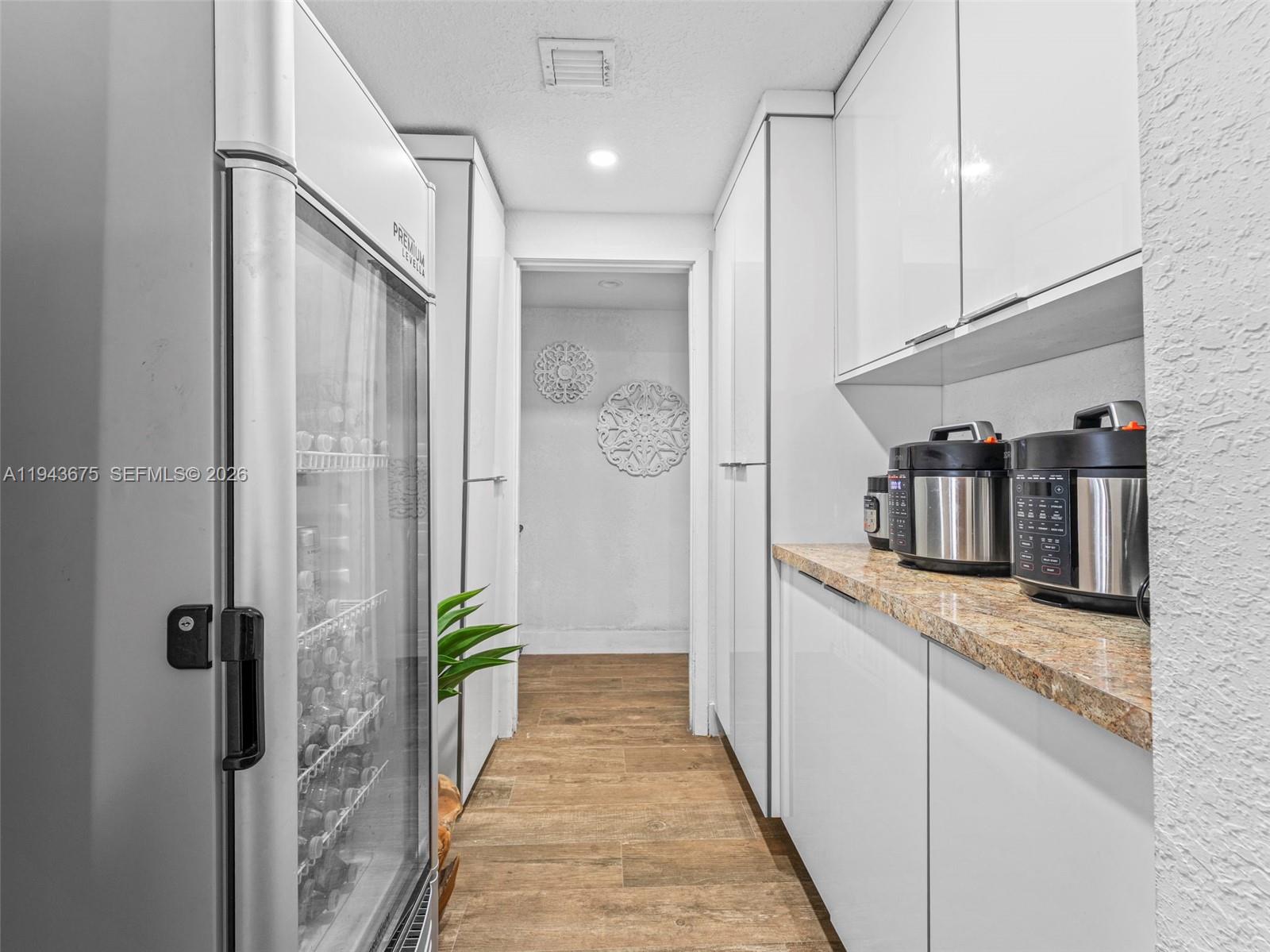 WESTWOOD LAKE 4TH ADDN - Residential