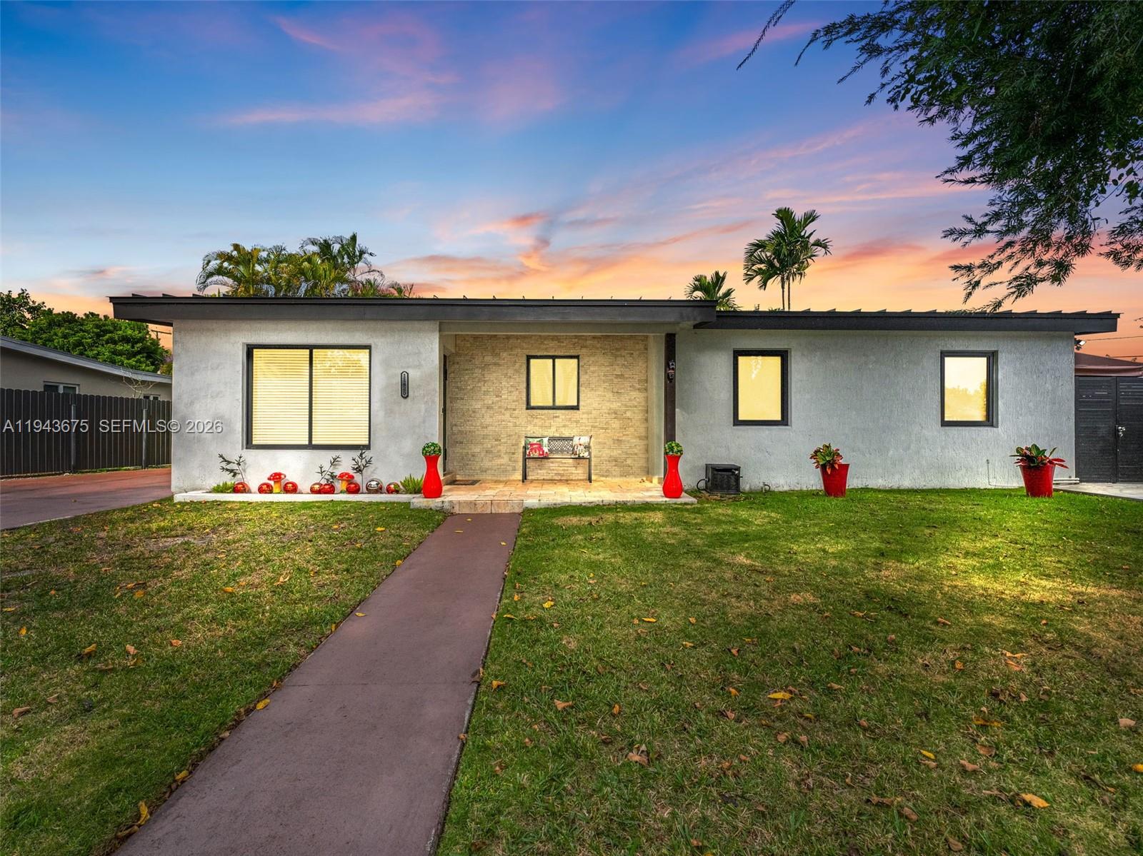 WESTWOOD LAKE 4TH ADDN - Residential