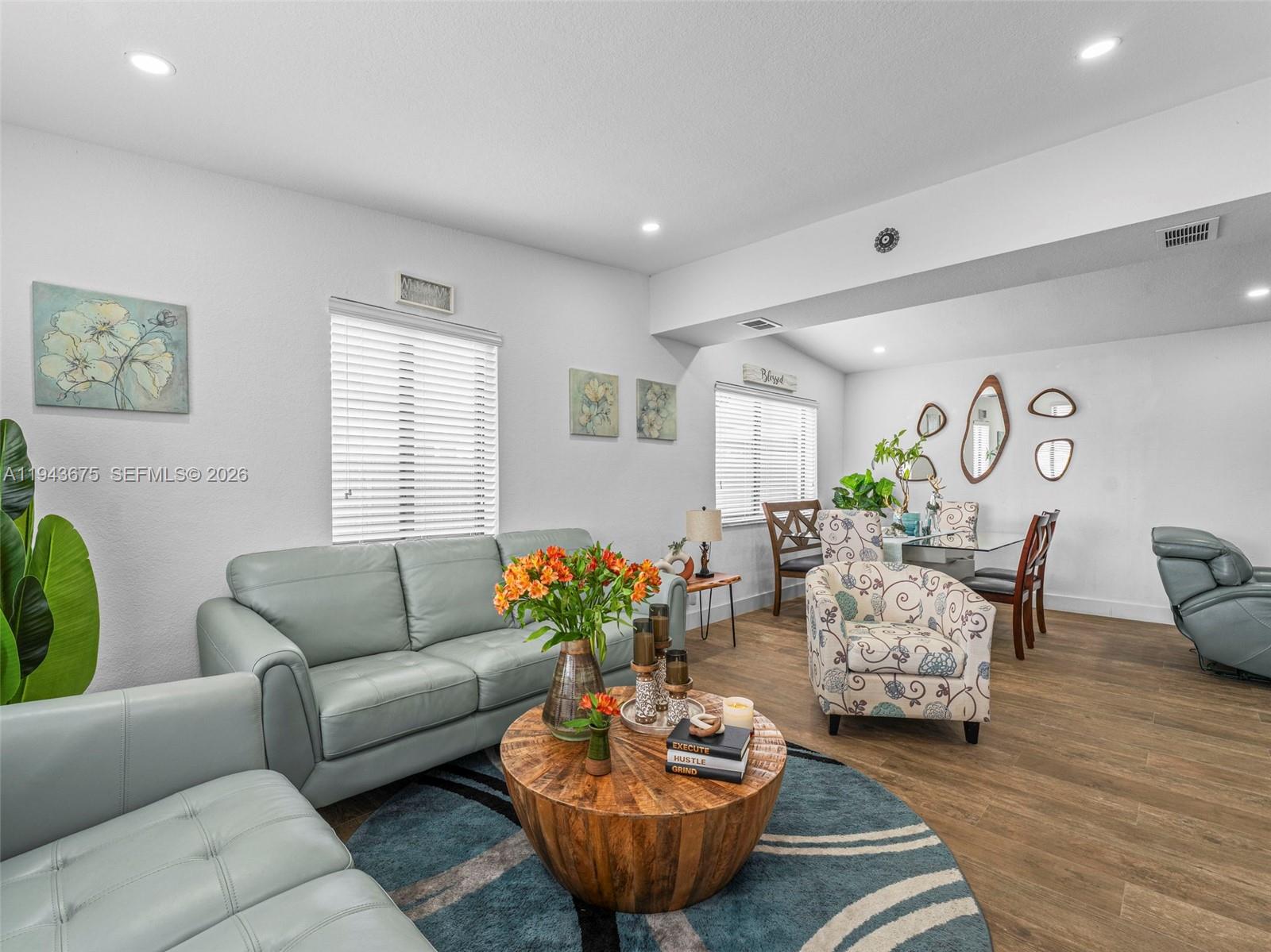 WESTWOOD LAKE 4TH ADDN - Residential