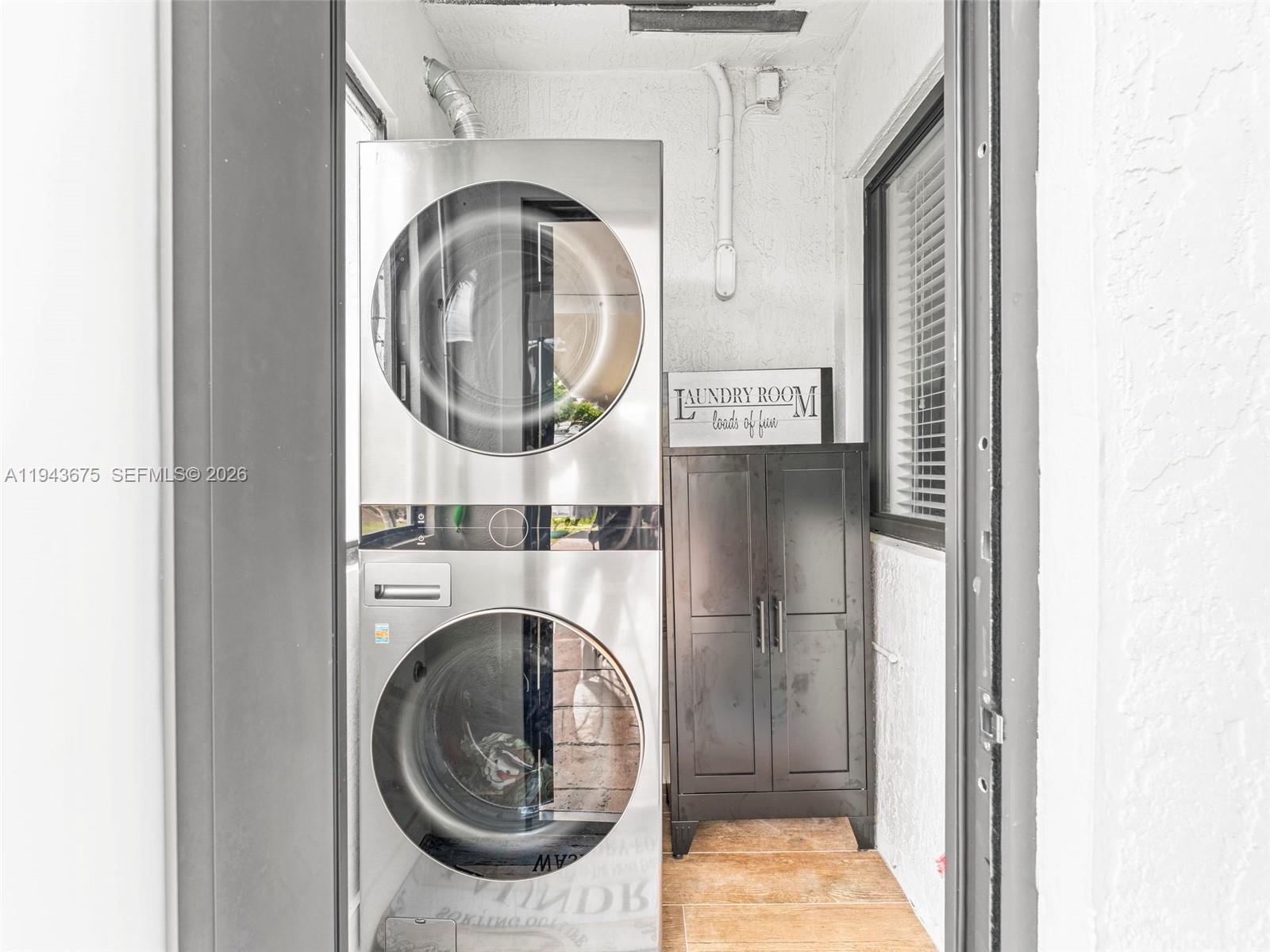 WESTWOOD LAKE 4TH ADDN - Residential