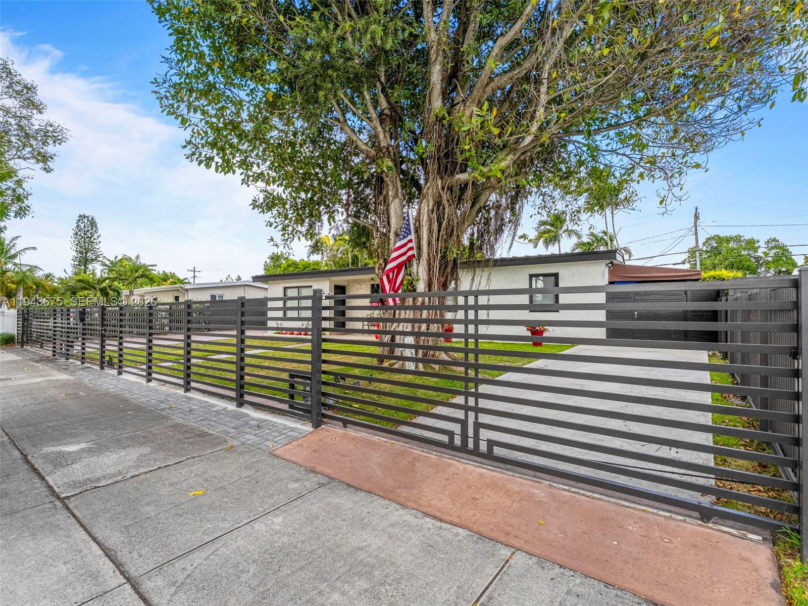 WESTWOOD LAKE 4TH ADDN - Residential