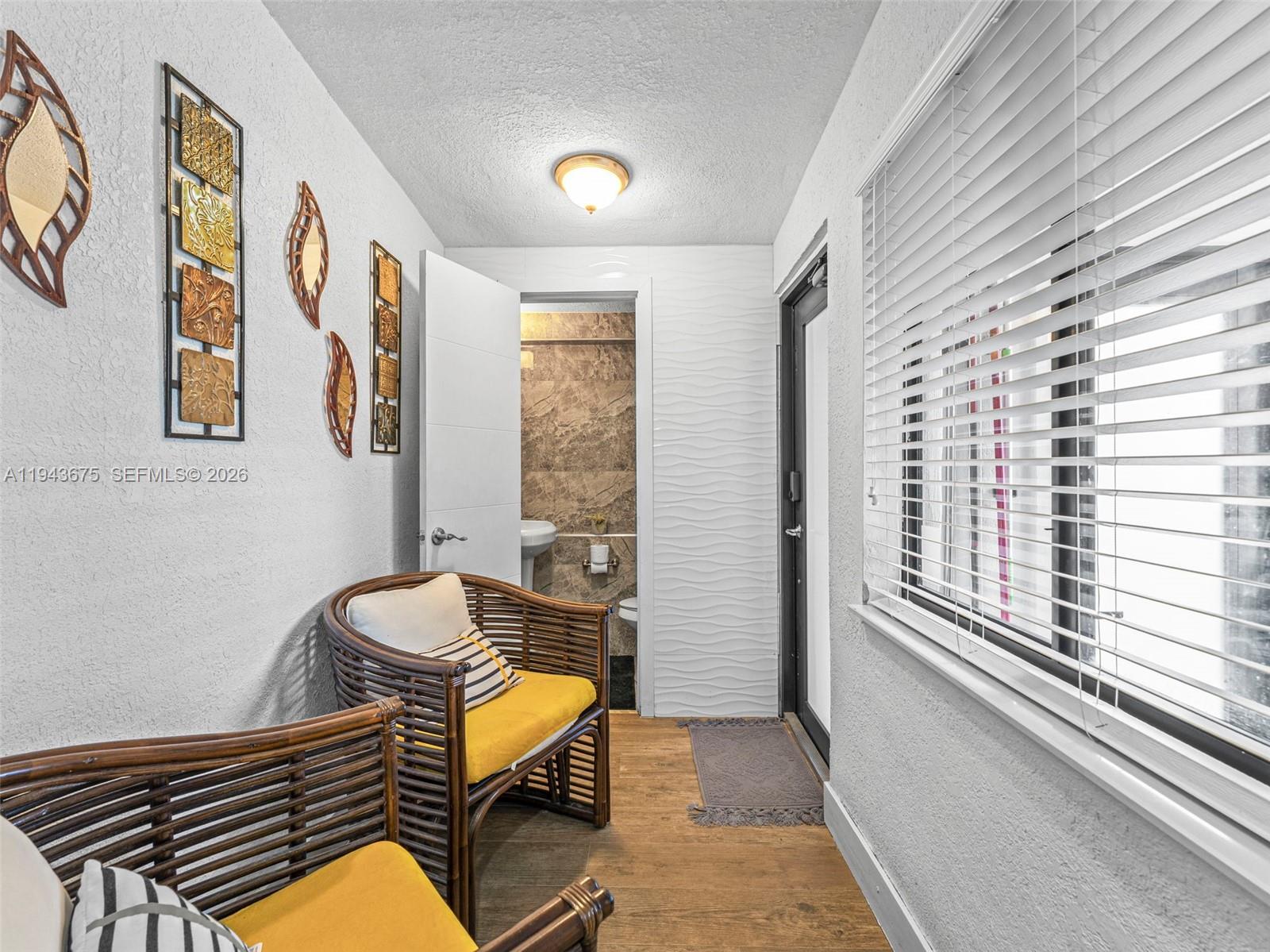 WESTWOOD LAKE 4TH ADDN - Residential