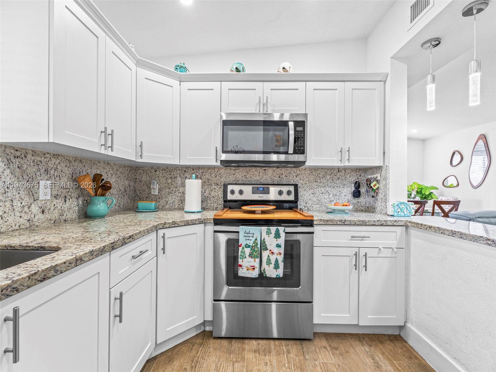 WESTWOOD LAKE 4TH ADDN - Residential