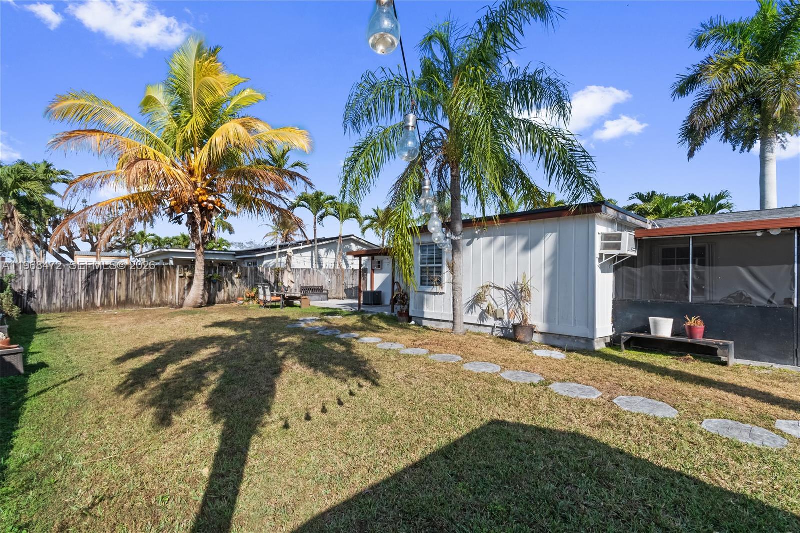 WINSTON PARK UNIT ONE - Residential