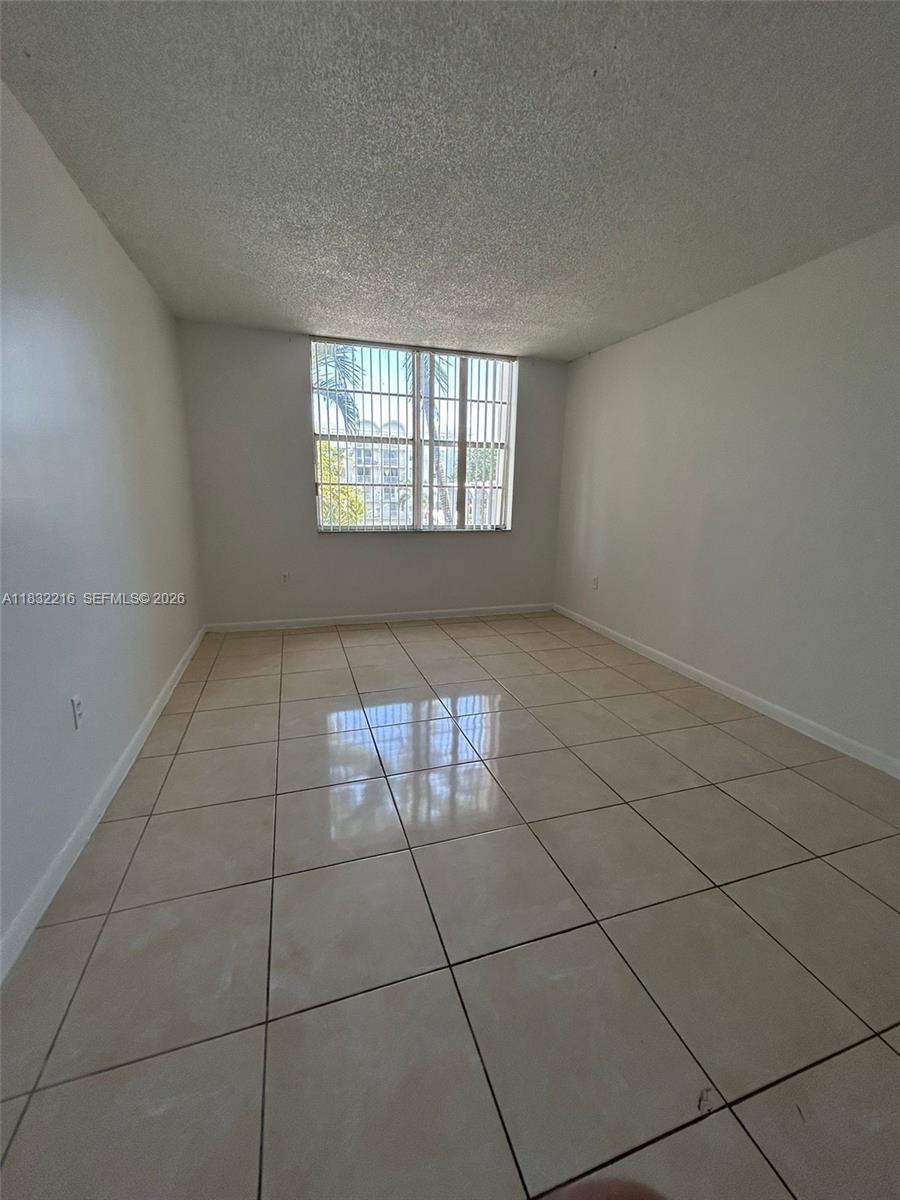 MONTECARLO CONDO - Residential