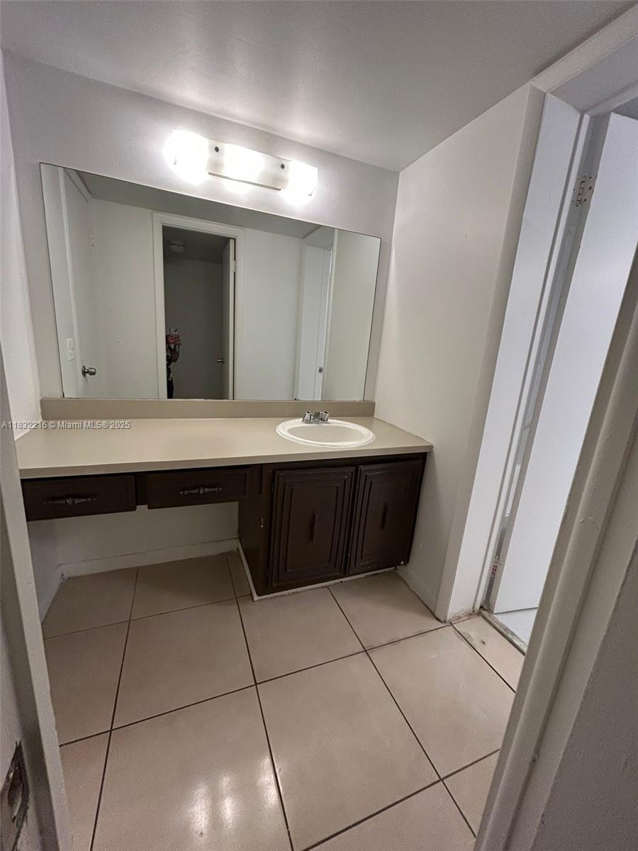 MONTECARLO CONDO - Residential