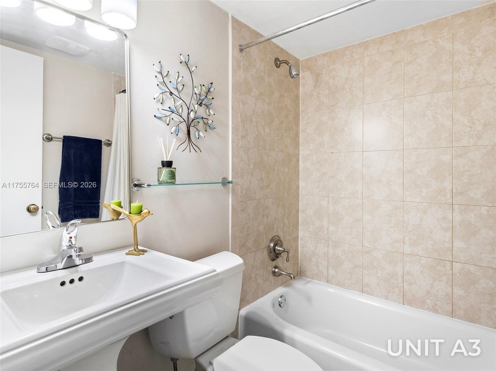 KEYSTONE HARBOR CLUB COND - Residential