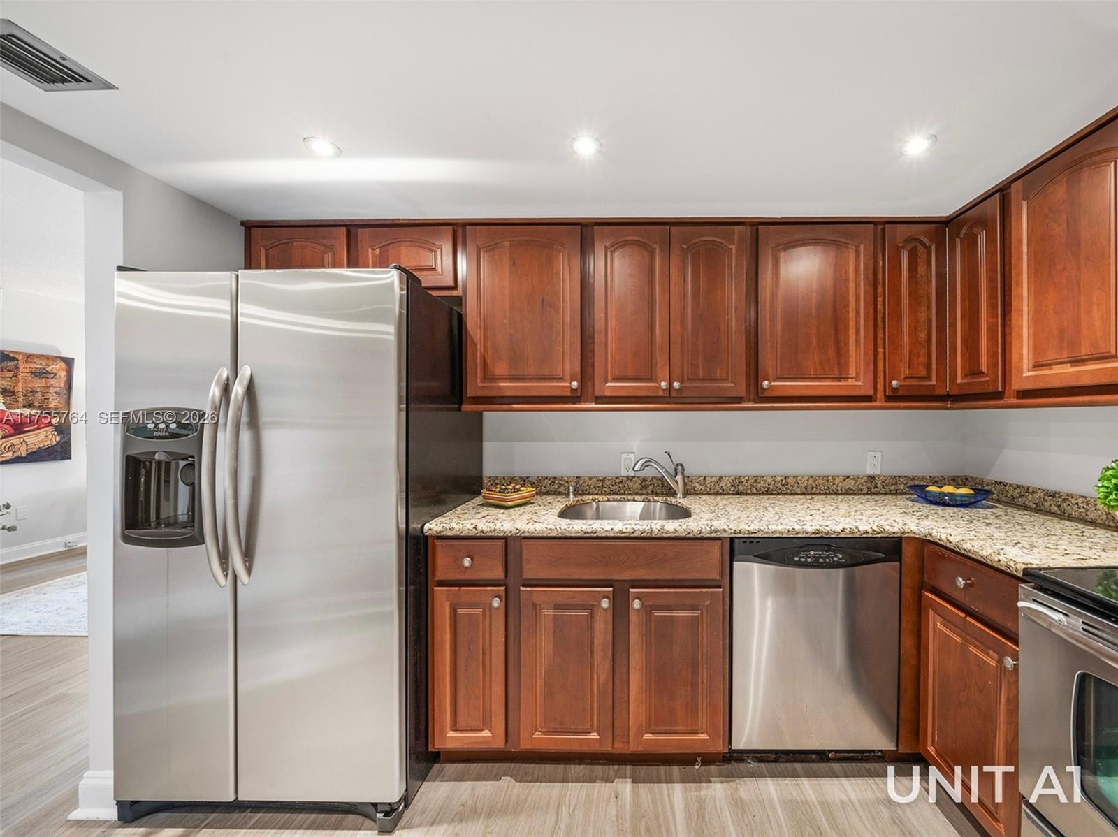 KEYSTONE HARBOR CLUB COND - Residential