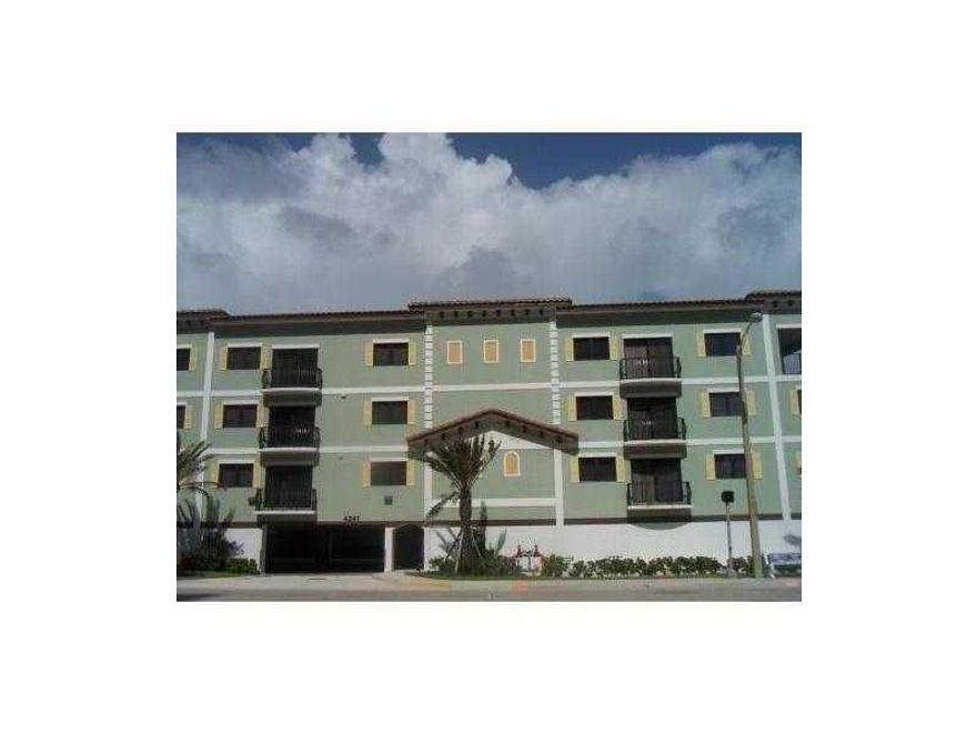 Luxury Boutique NE Corner Apartment Building across from beach w/ Partial Ocean View. Furnished 2 Beds 2.5 Baths + Den w/dbl pocket dr + appx 2000 Sq Ft. Dbl dr entry into foyer. Kitchen has Rich Wood Cabs + Granite counters & opens up to Living Rm. All K itchen-aid SS appliances w/ 6 Burner Gas Range. Formal Dining Rm w/Columns. Walk-in Pantry. Large master suite w/wic + bath w/jetted tub + glass enclosed shower. Laundry rm w/washer/dryer + cabs, Secure elevator entry. First & sec. Pets OK. Water incl.