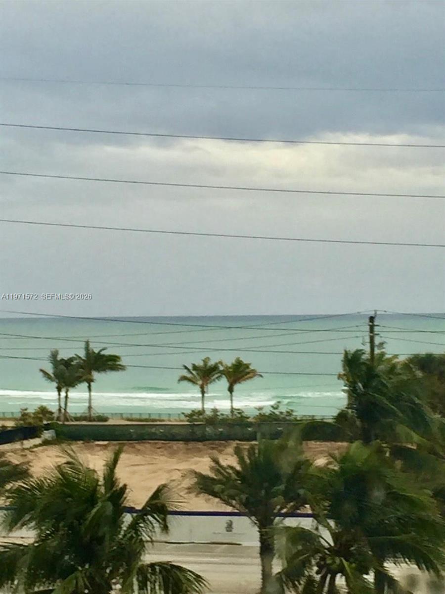 ARLEN HOUSE EAST CONDO - Residential