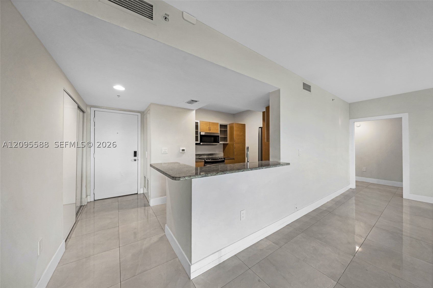 2775 NE 187th St 318