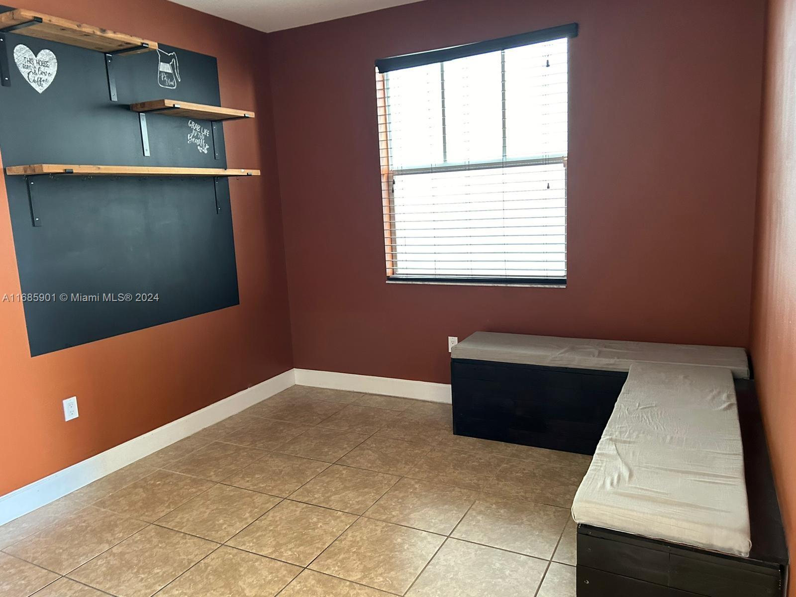 4441 NW 48th Ter