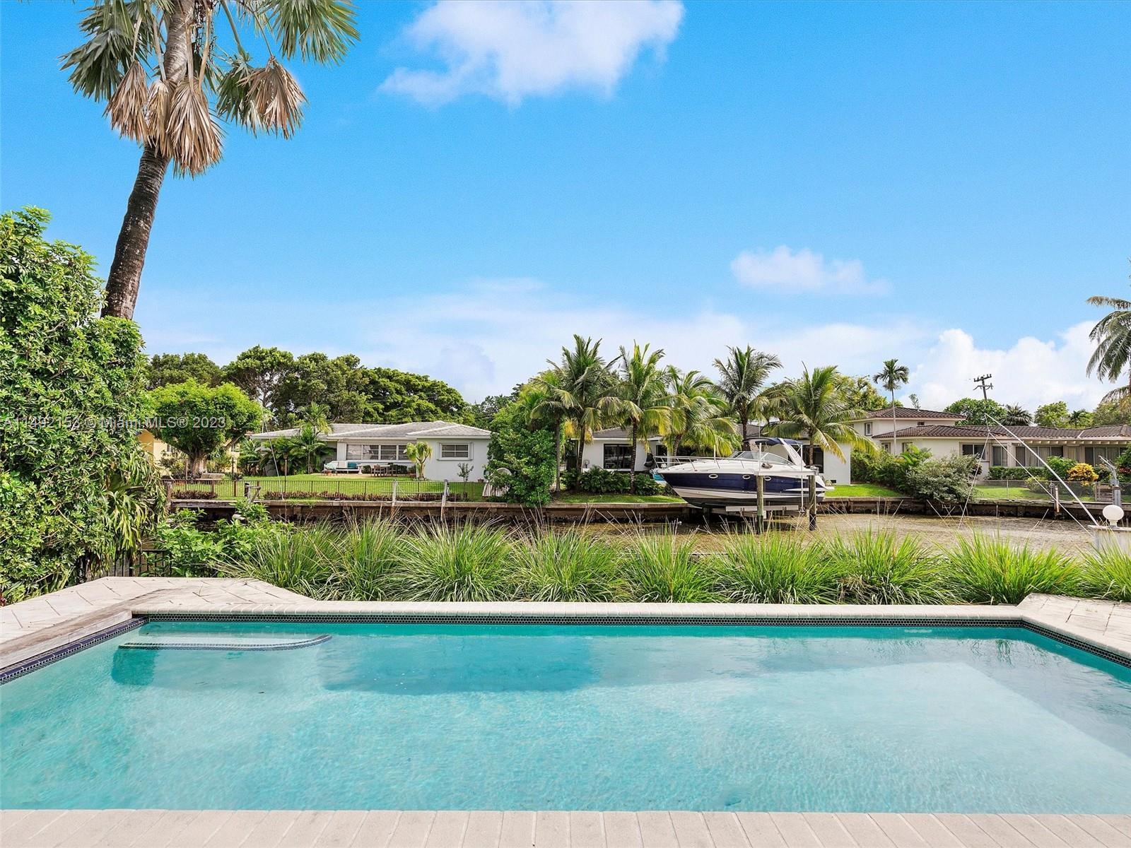 REPLAT OF TRACK B MIAMI S - Residential