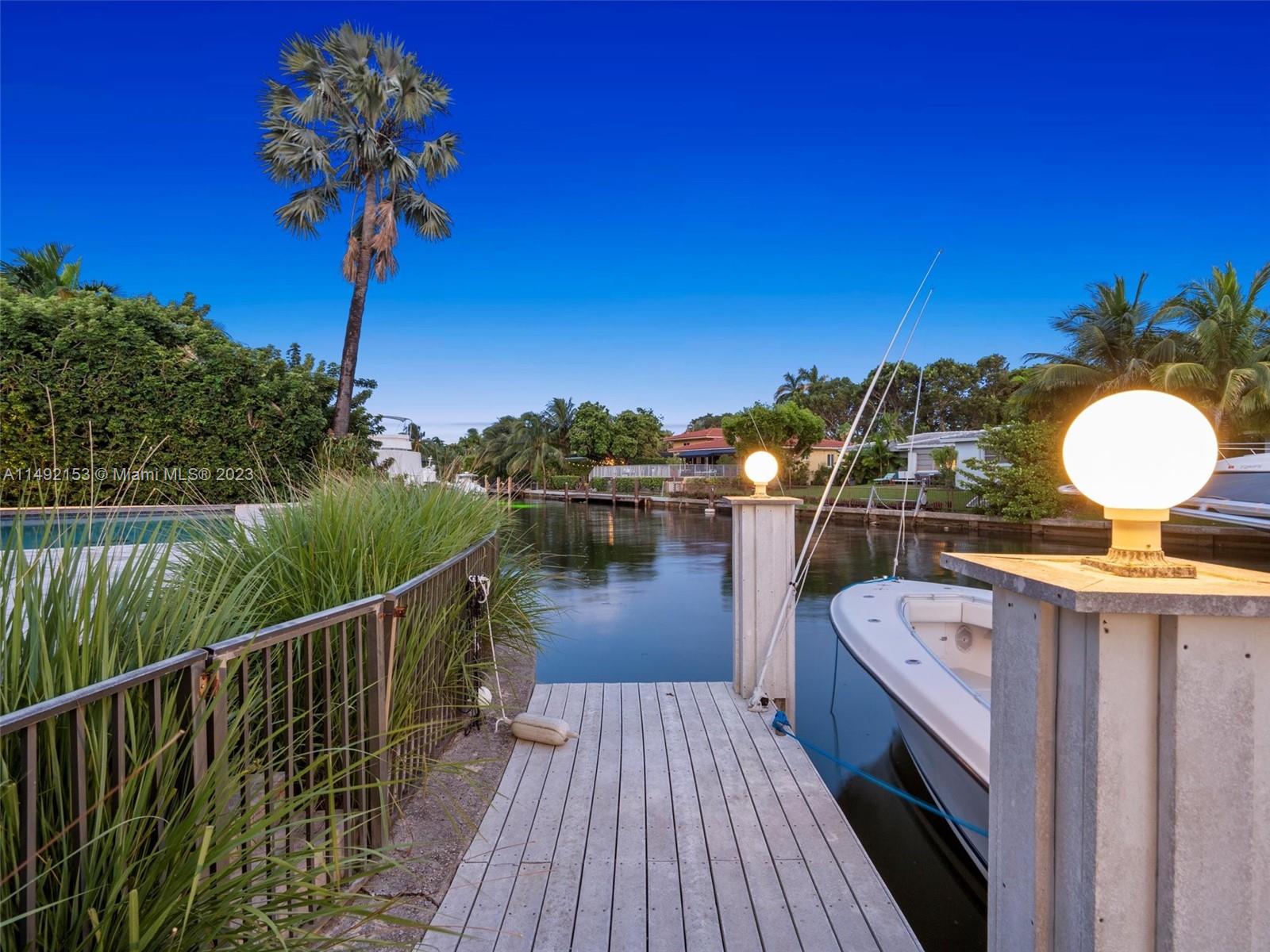 REPLAT OF TRACK B MIAMI S - Residential