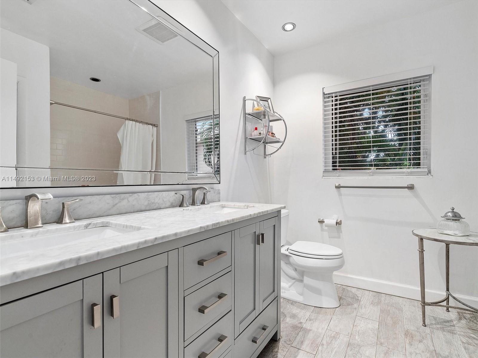 REPLAT OF TRACK B MIAMI S - Residential