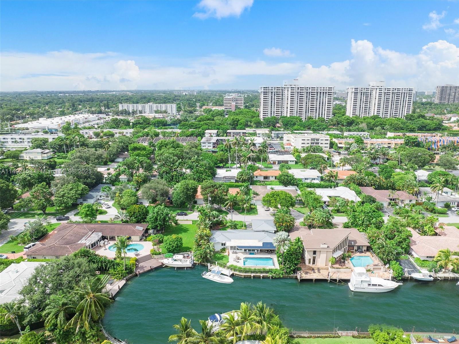 REPLAT OF TRACK B MIAMI S - Residential