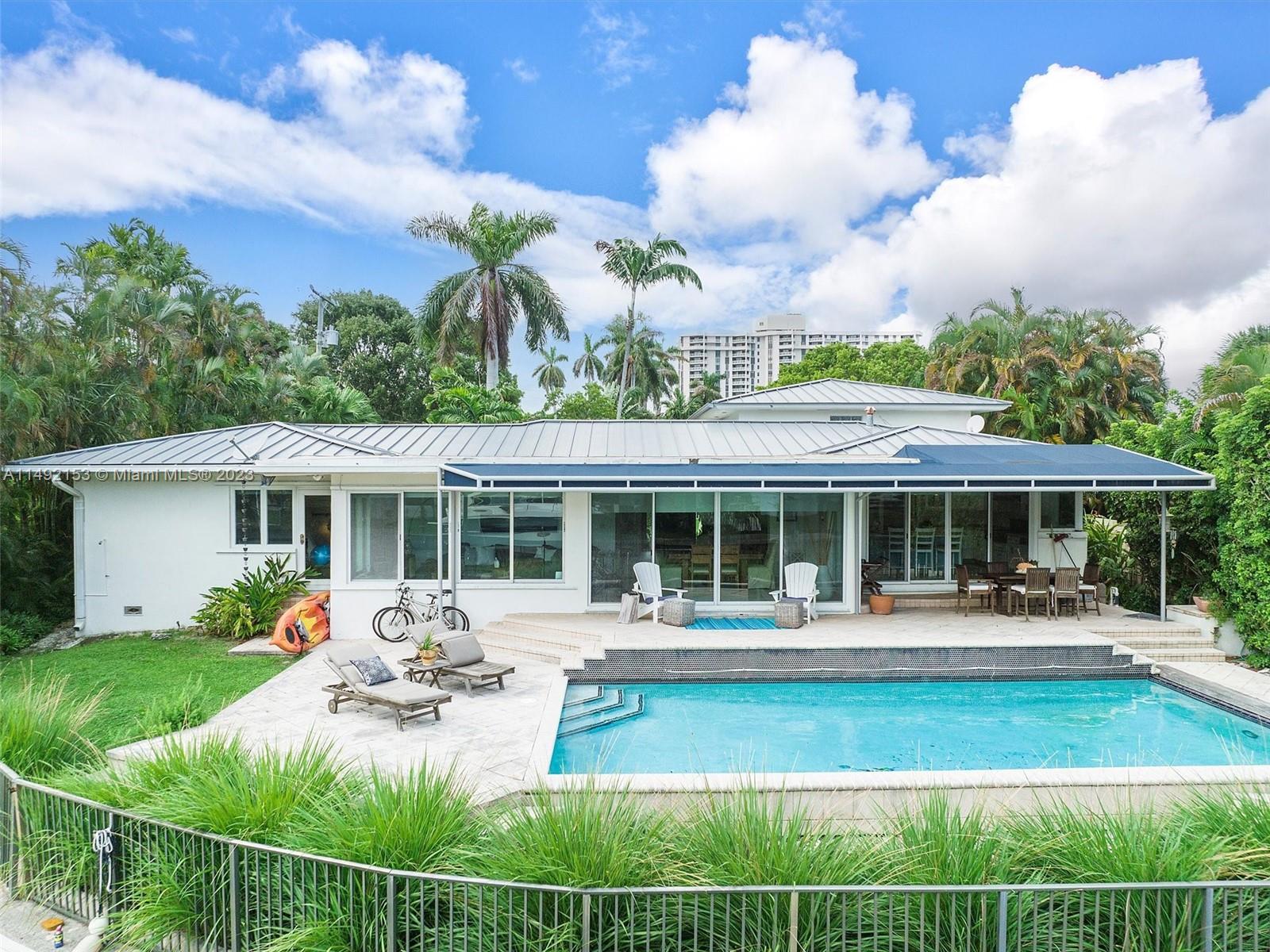 REPLAT OF TRACK B MIAMI S - Residential