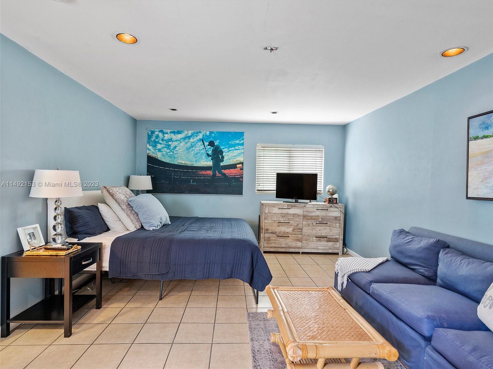 REPLAT OF TRACK B MIAMI S - Residential