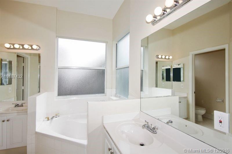 Oak Creek South Add 01 - Residential Lease