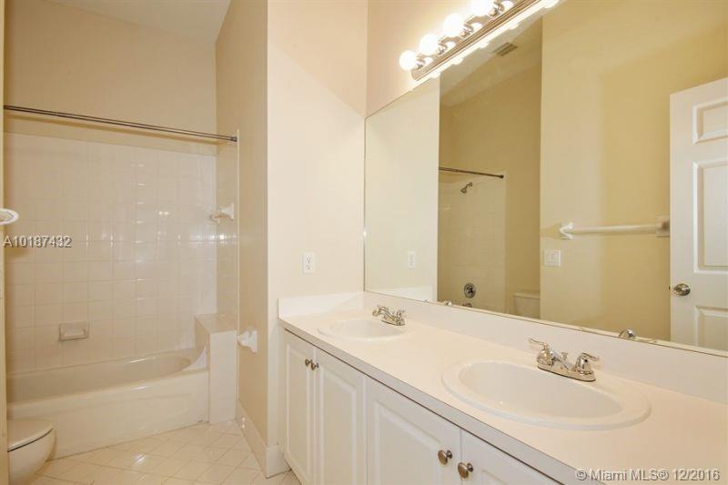 Oak Creek South Add 01 - Residential Lease