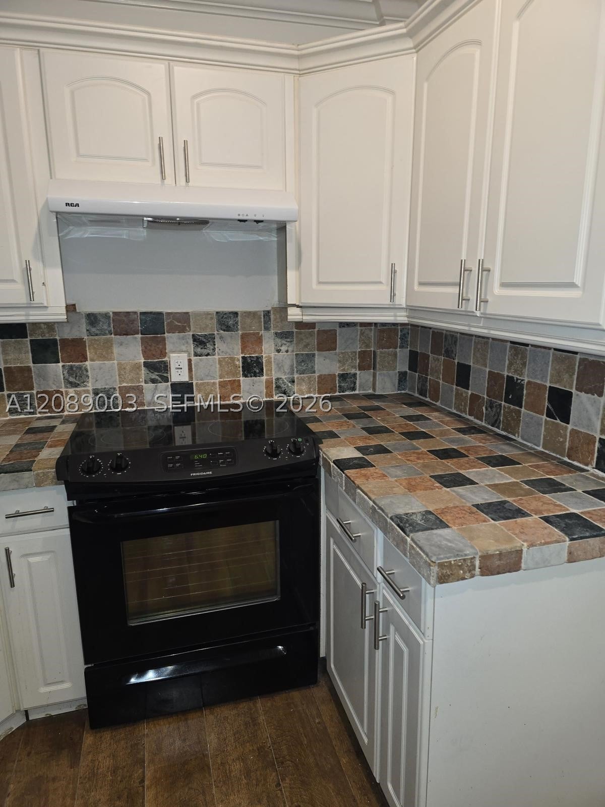 1460 Ocean Dr 201