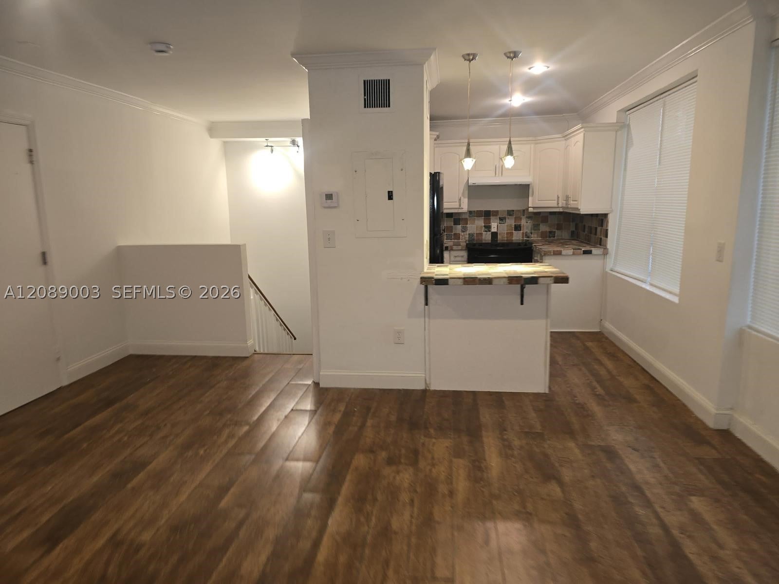 1460 Ocean Dr 201