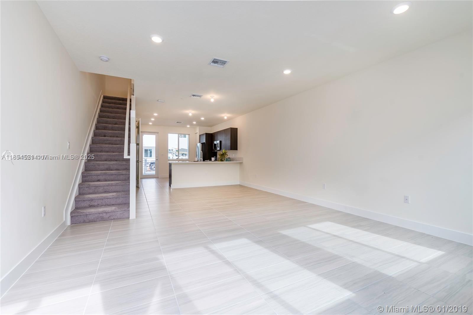 10226 NW 64th Ter 105