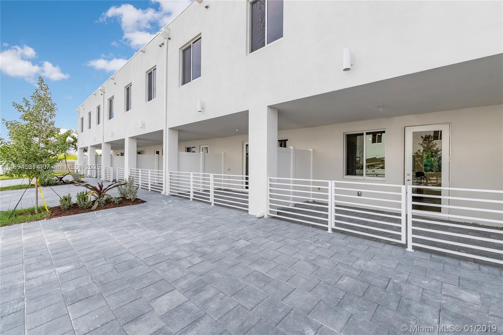 LANDMARK AT DORAL CONDO N - Residential