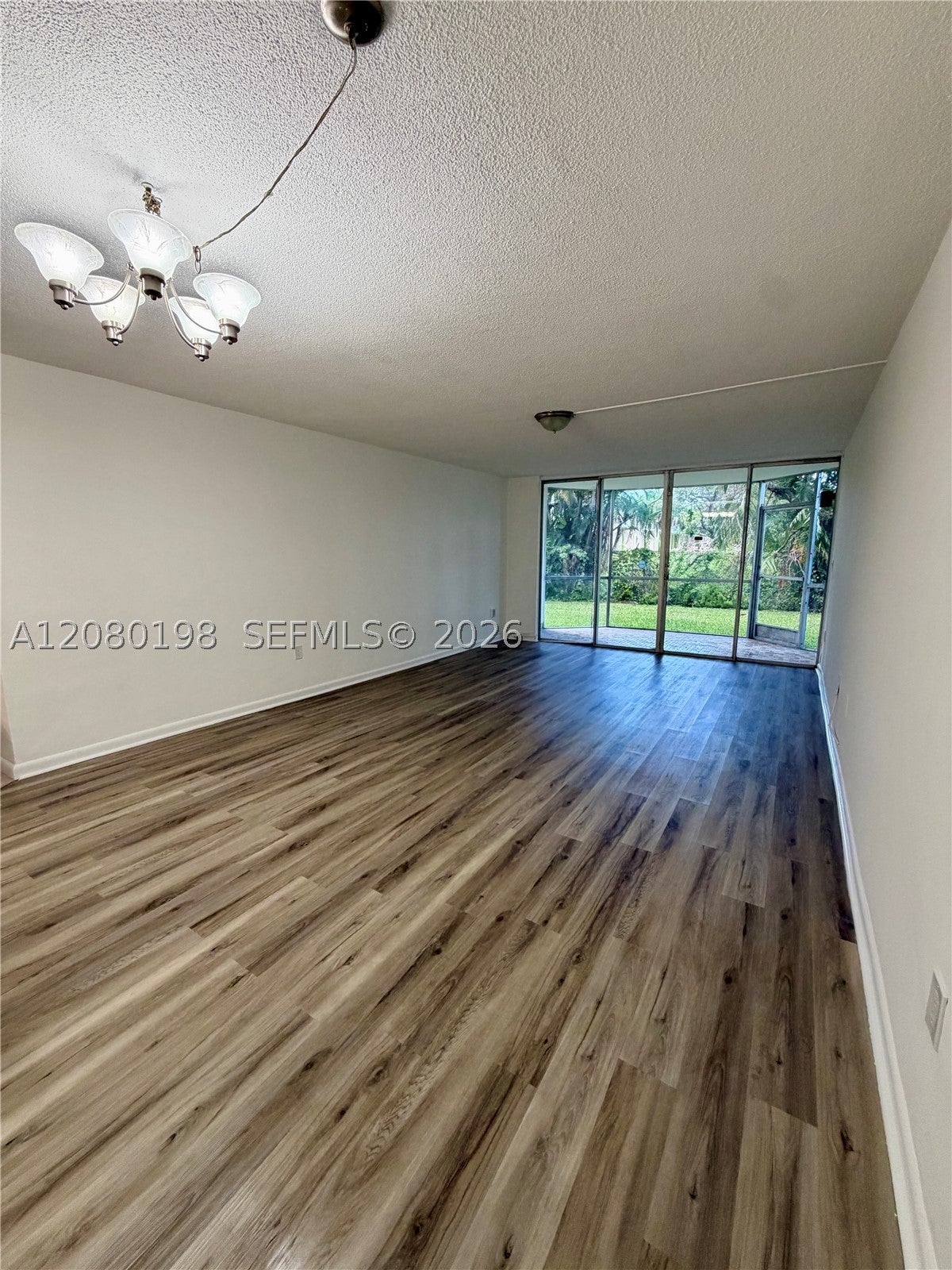 1101 NE 191st St H101