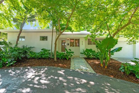 520 NE 50th Ter Miami FL 33137
