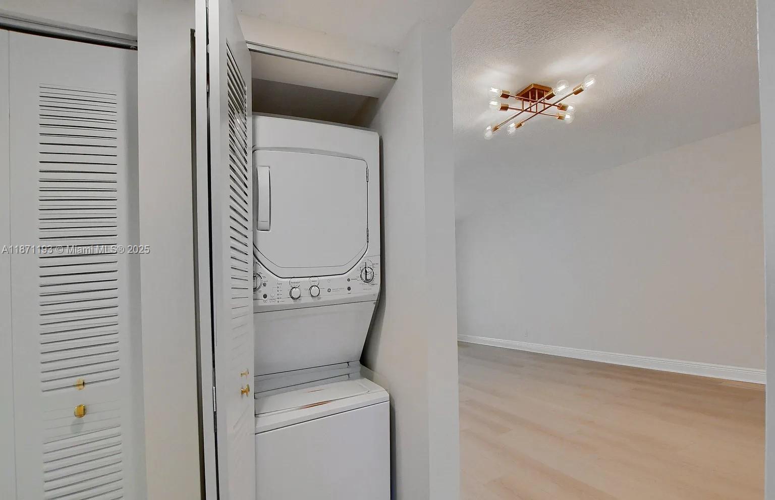 LAKE WINDWOOD CONDO - Residential Lease