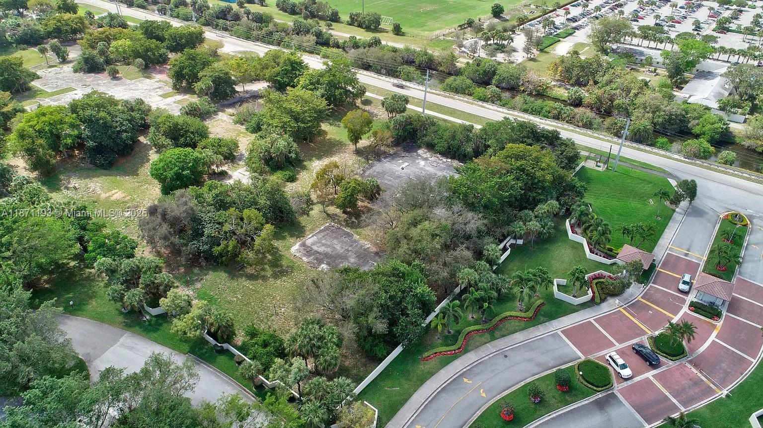 LAKE WINDWOOD CONDO - Residential Lease