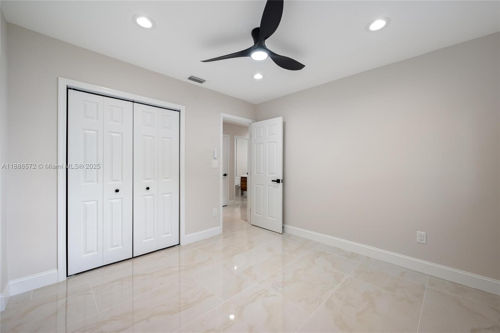 CAROL CITY 5TH ADDN - Residential