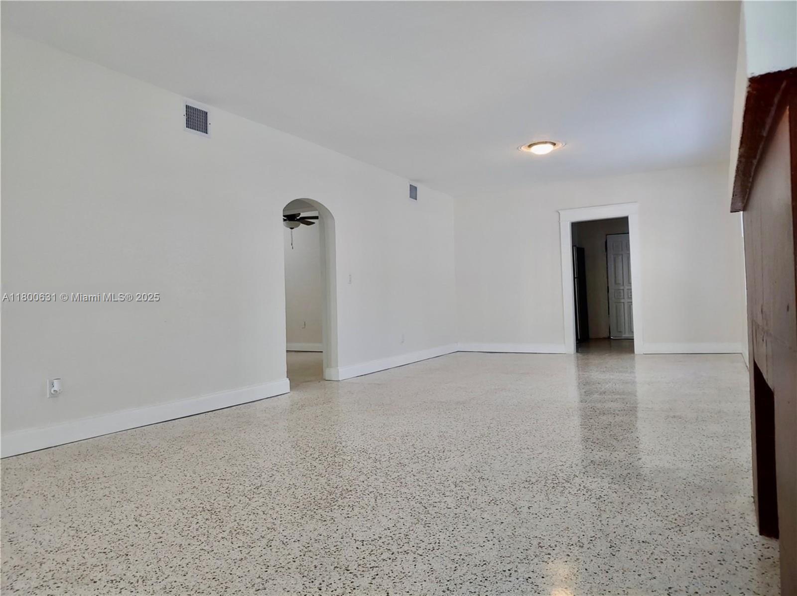 LAWRENCE EST LAND CO SUB - Residential