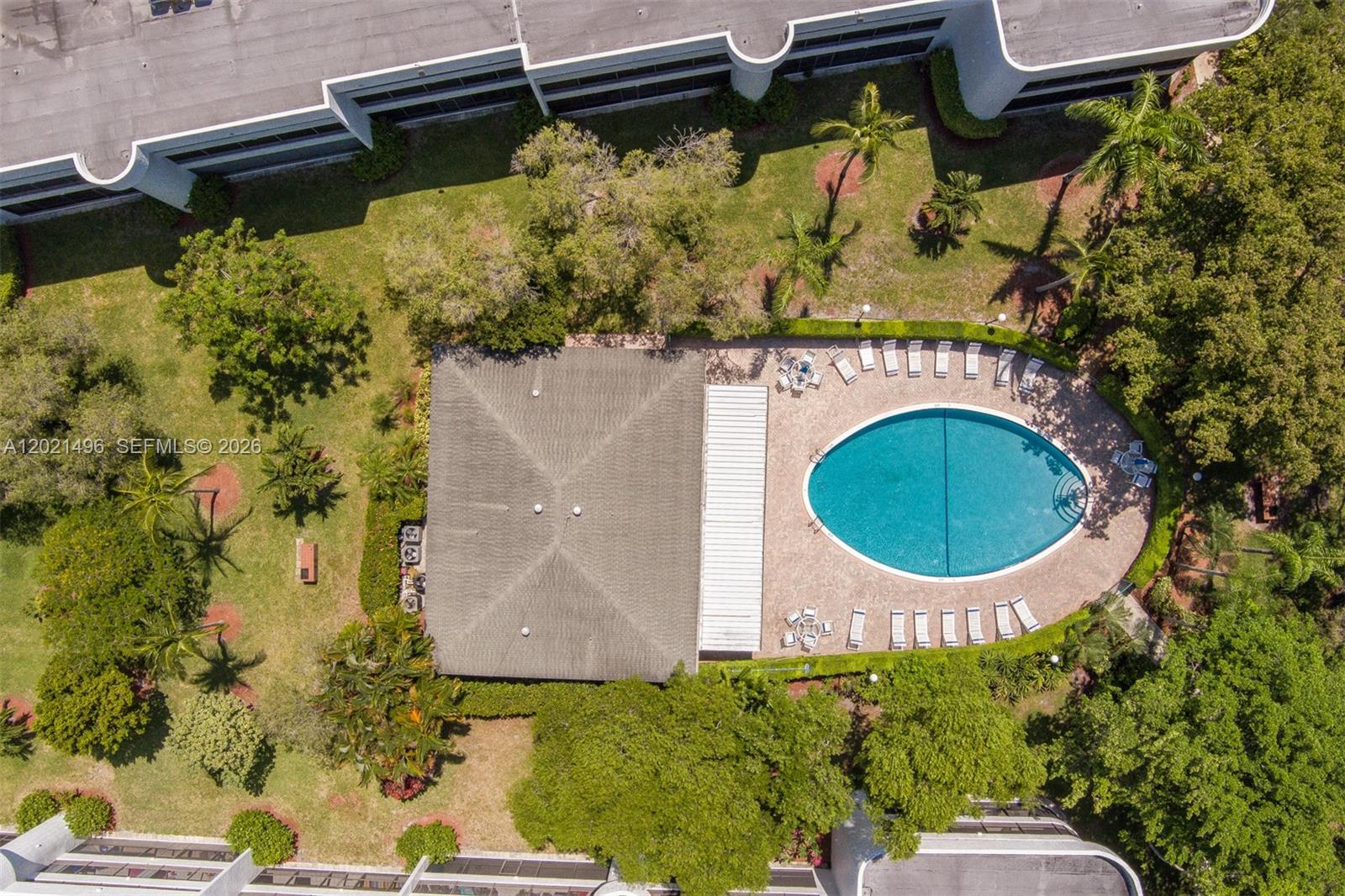 SHERIDAN BY THE BEACH CON - Residential
