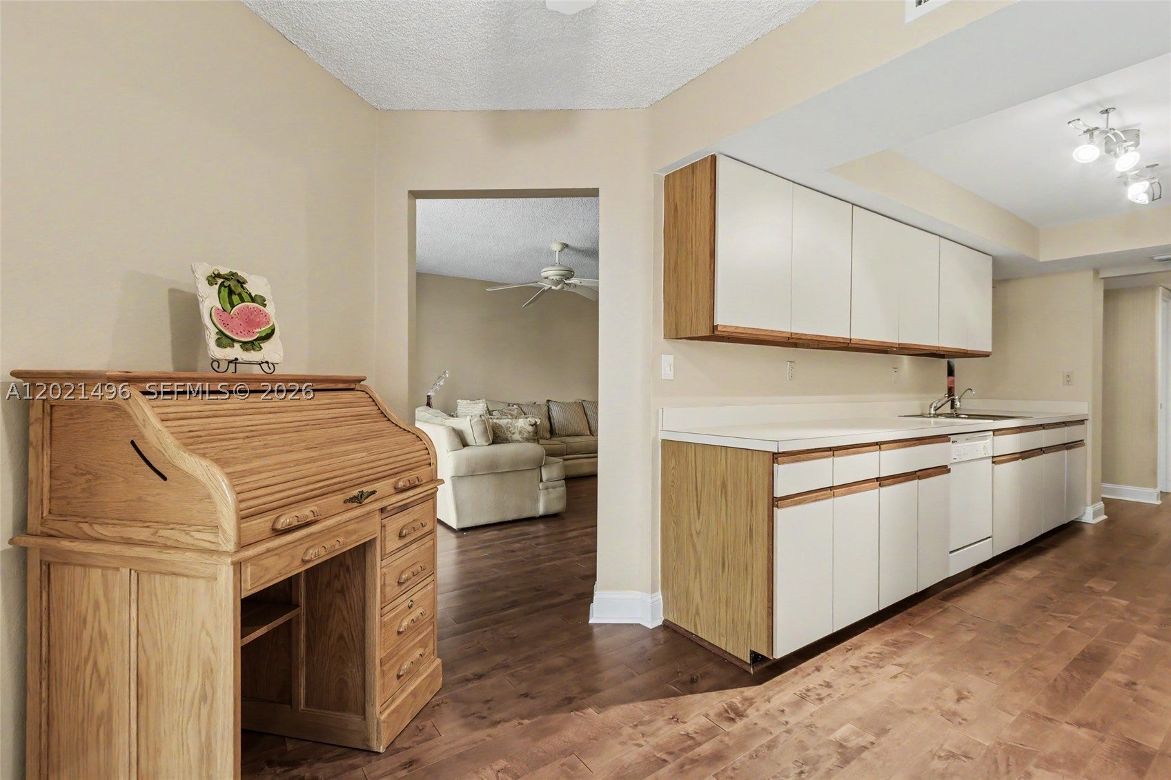 1420 Sheridan St 3H
