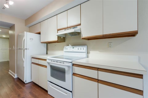 Photo of 1420 Sheridan St #3H, Hollywood, FL 33020 (MLS # A12021496)