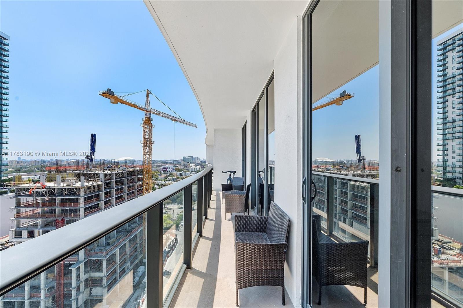 CANVAS CONDO - Residential