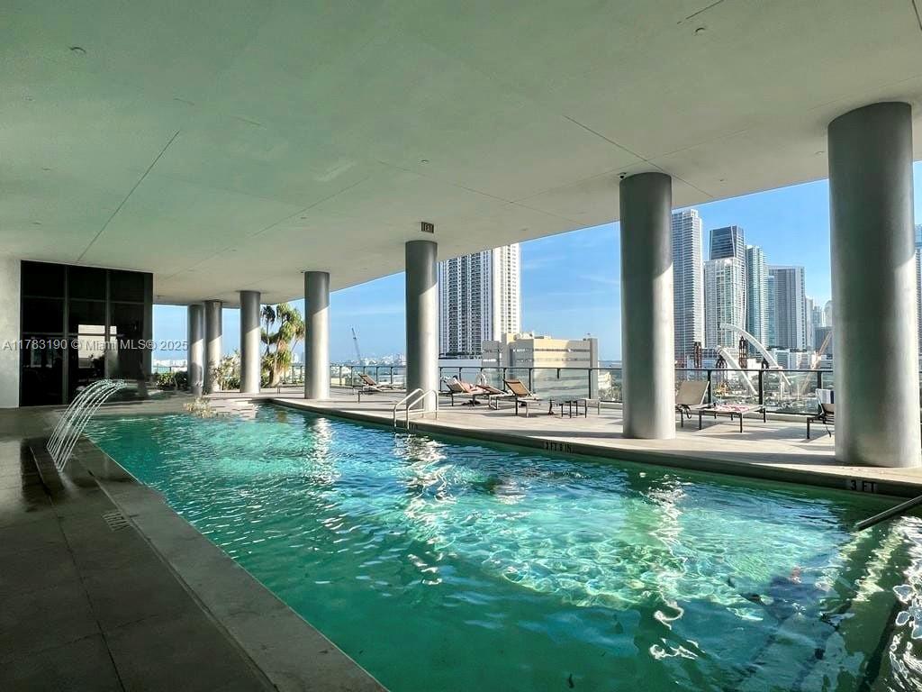 CANVAS CONDO - Residential