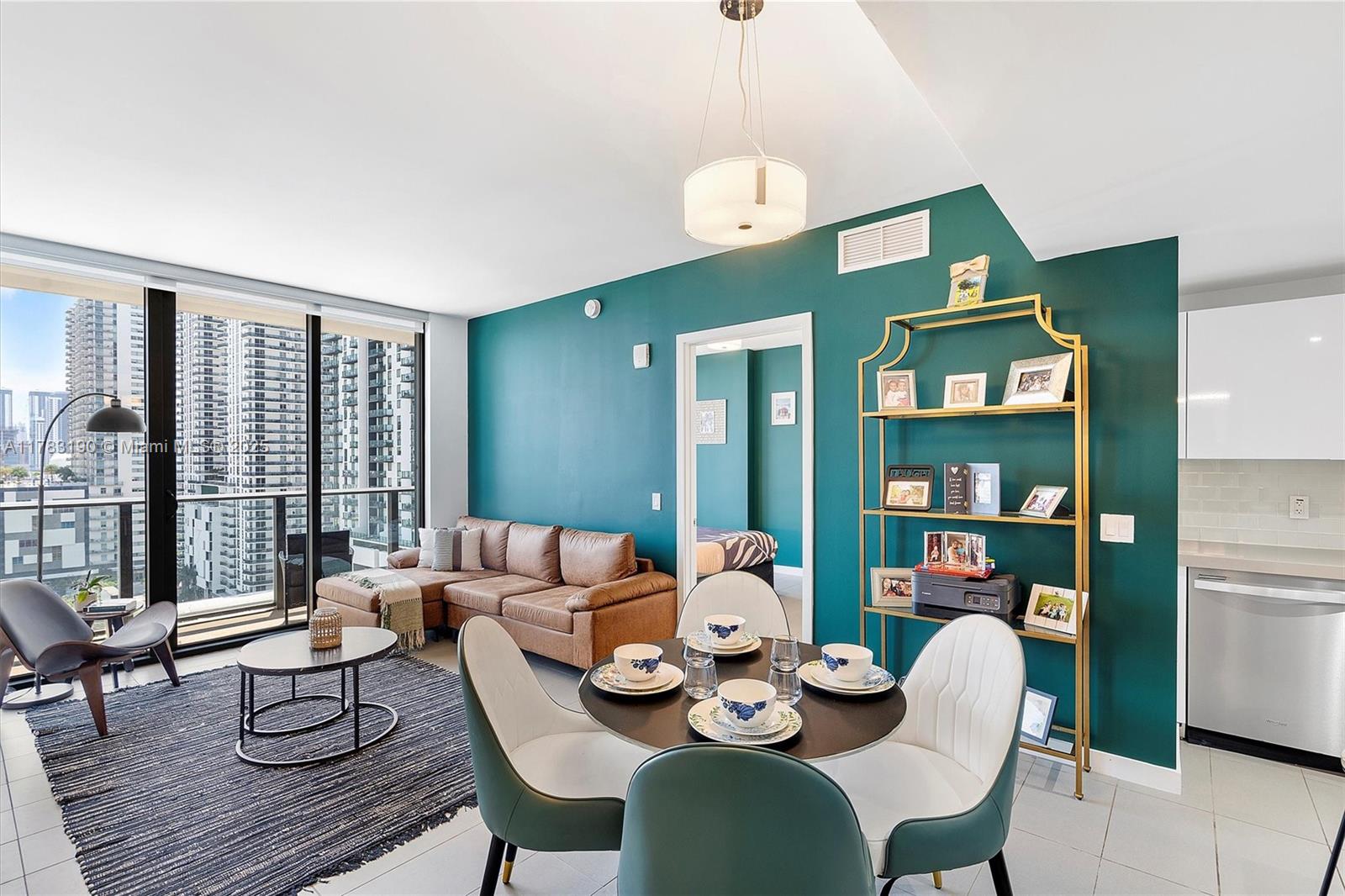 CANVAS CONDO - Residential