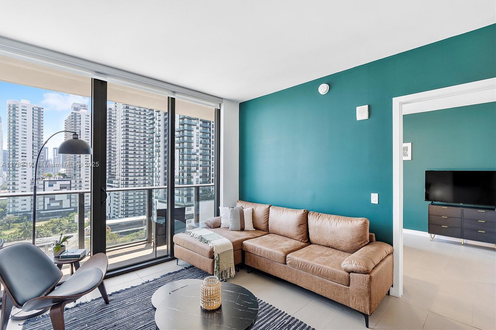 CANVAS CONDO - Residential