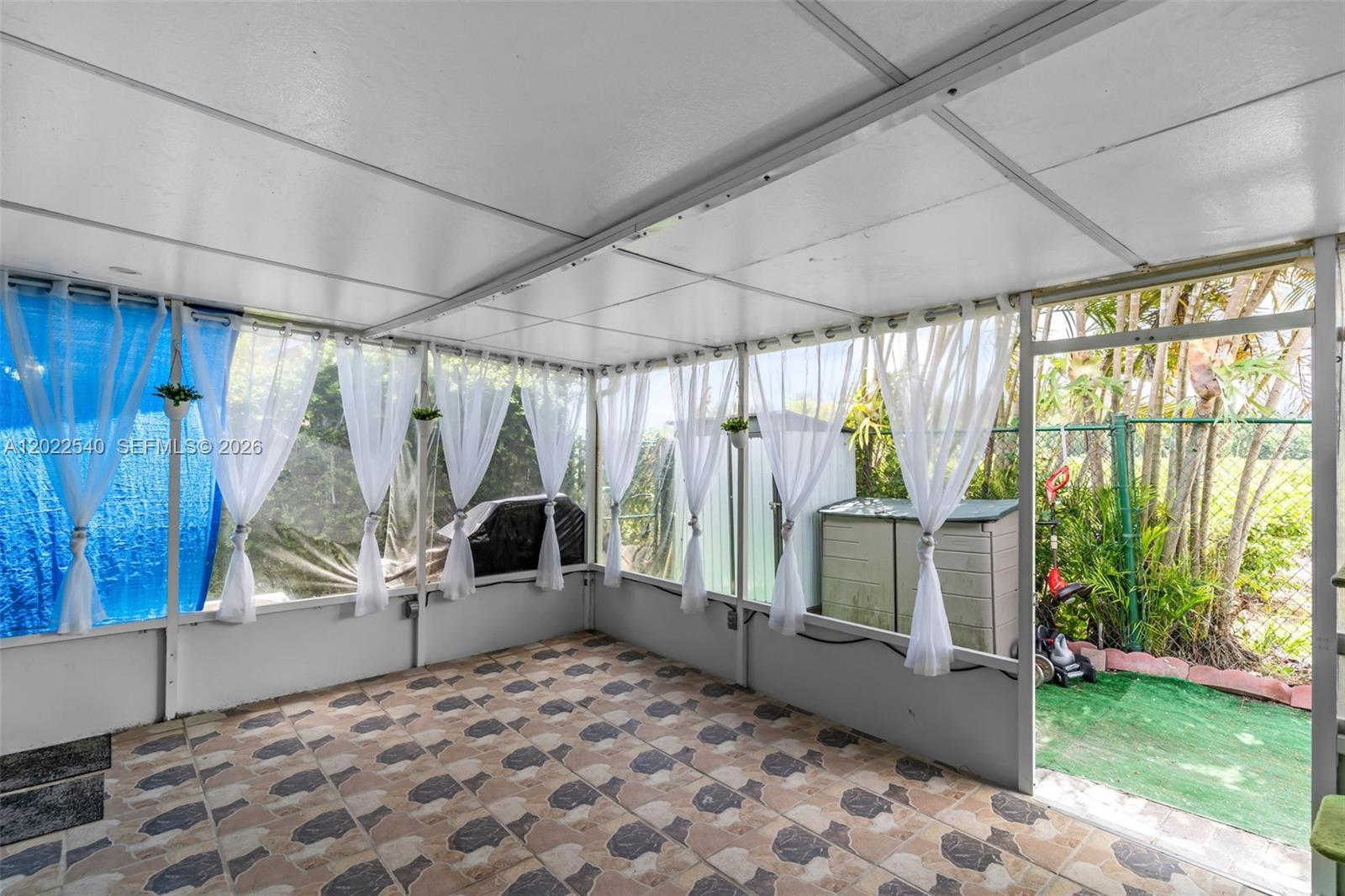 OLD BISCAYNE VILLAS CONDO - Residential