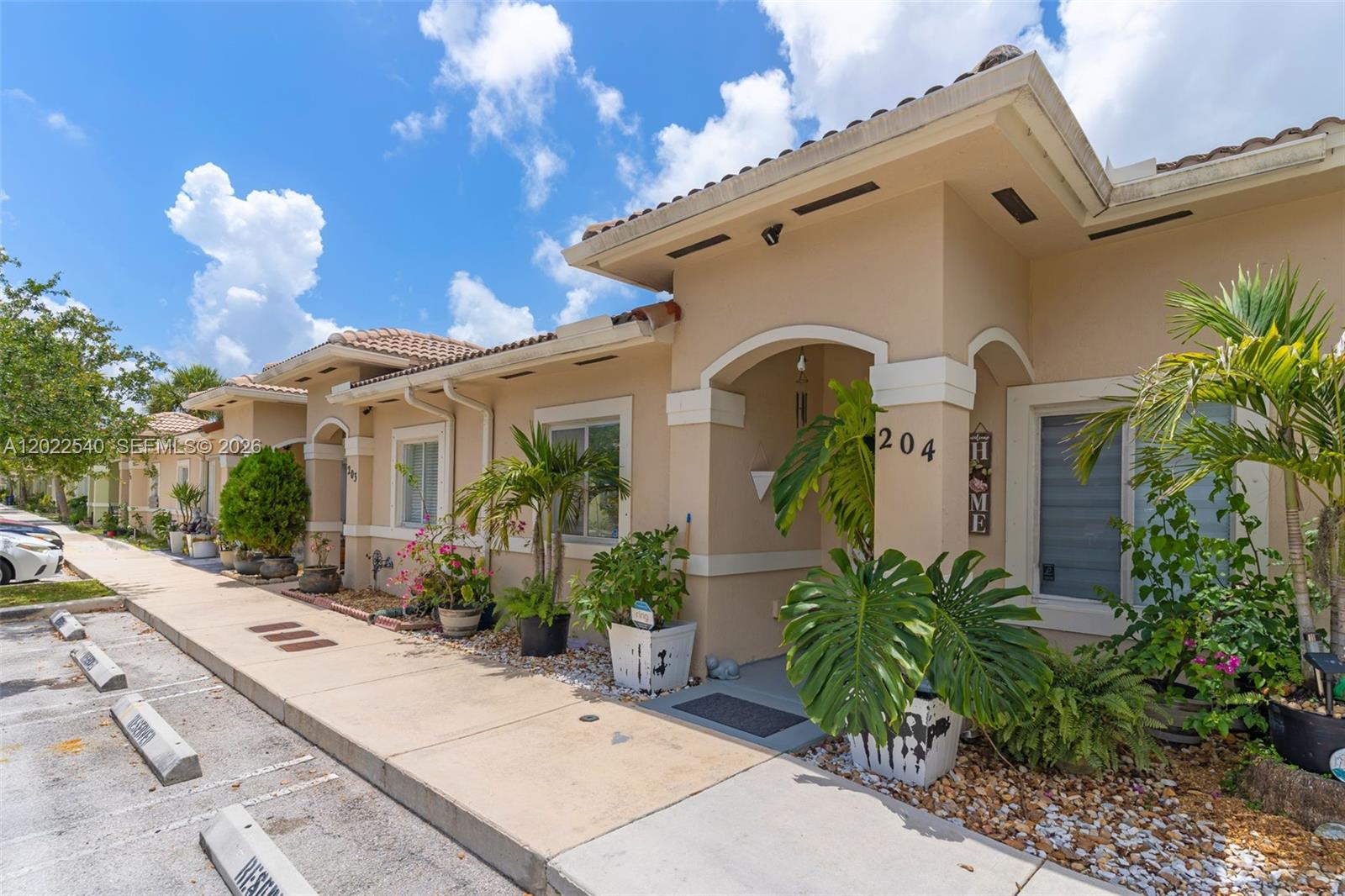 OLD BISCAYNE VILLAS CONDO - Residential